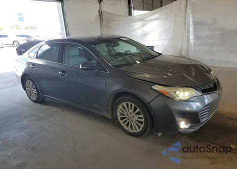 2013 Toyota Avalon Hybrid z USA, uszkodzony, nr VIN 4T1BD1EBXDU018237